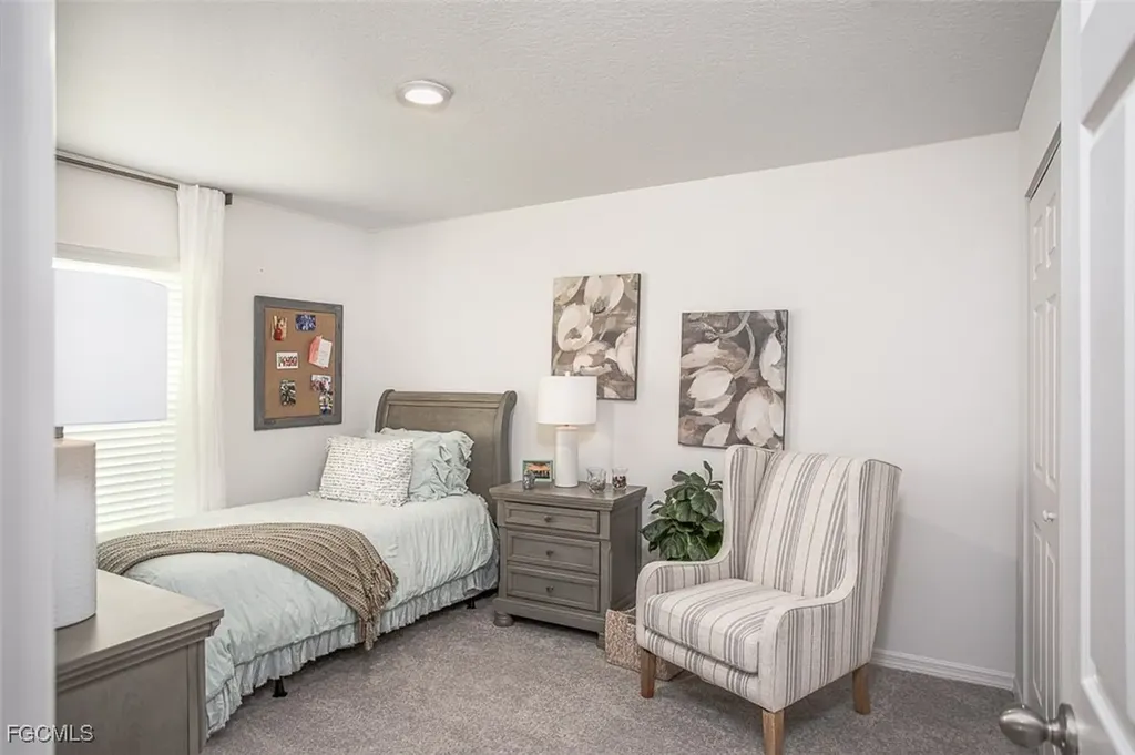 2030 NE 2nd Avenue Cape Coral FL 33909