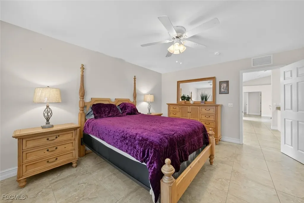 4538 SW 6th Place Cape Coral FL 33914