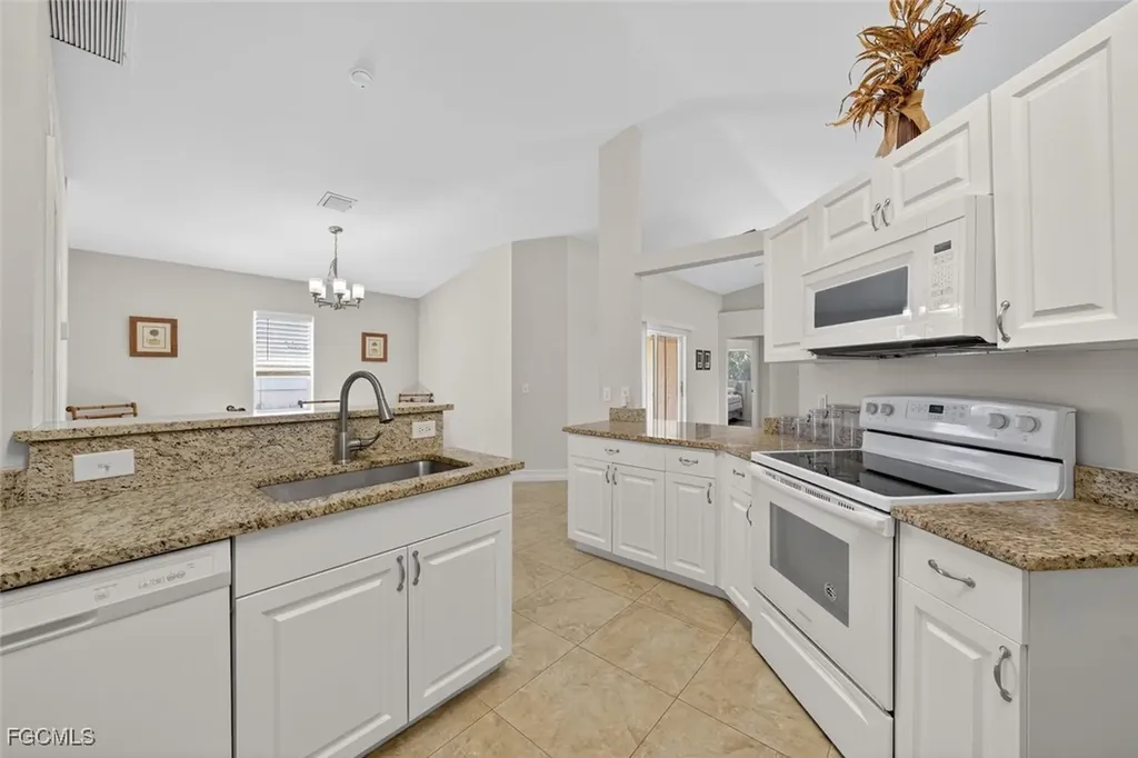 4538 SW 6th Place Cape Coral FL 33914