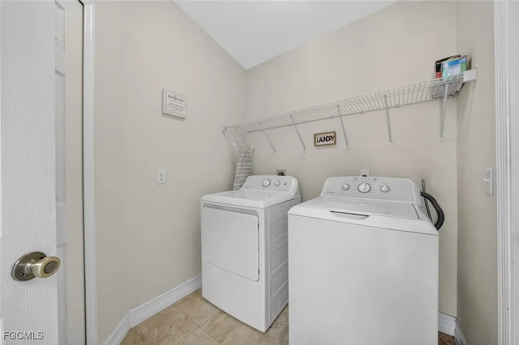 4538 SW 6th Place Cape Coral FL 33914