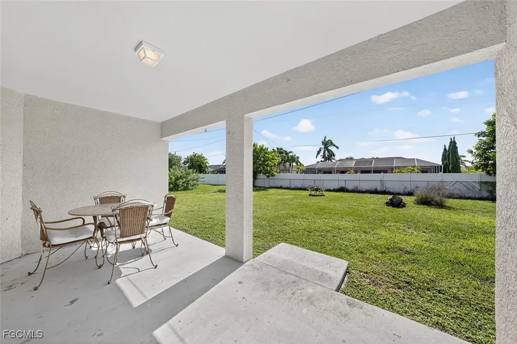 4538 SW 6th Place Cape Coral FL 33914