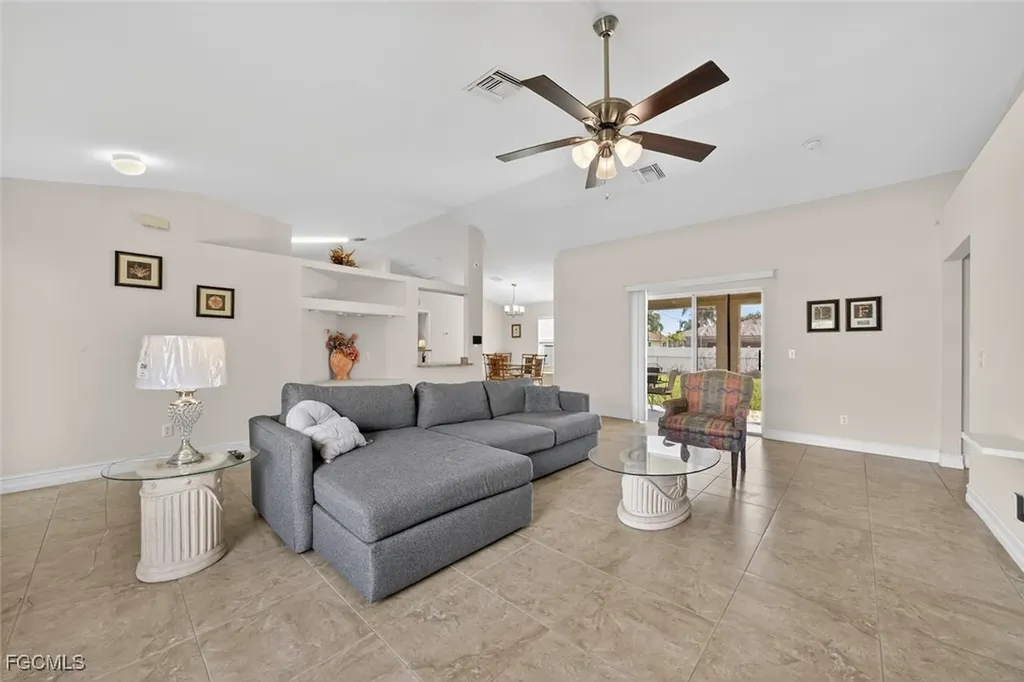 4538 SW 6th Place Cape Coral FL 33914