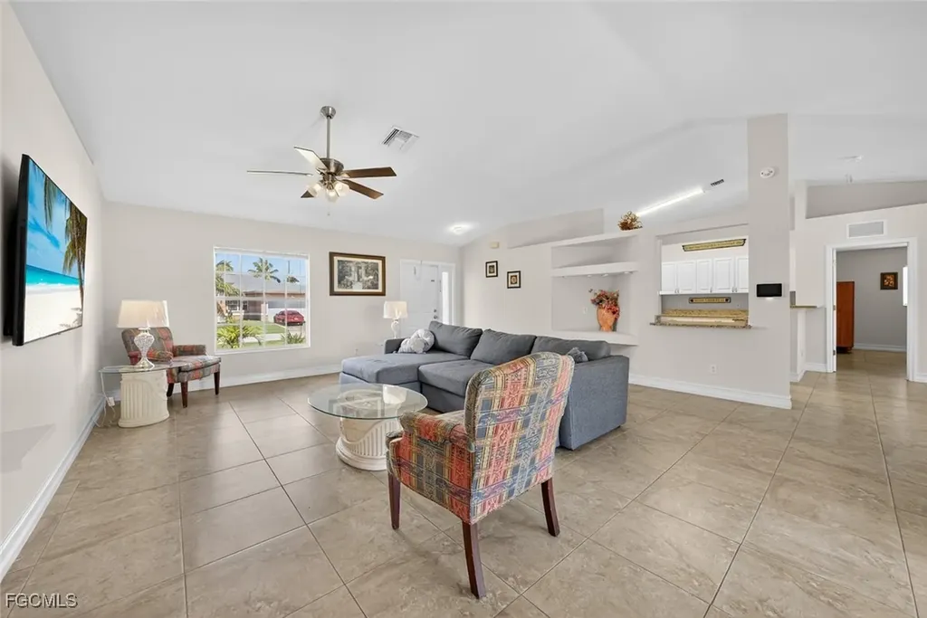 4538 SW 6th Place Cape Coral FL 33914