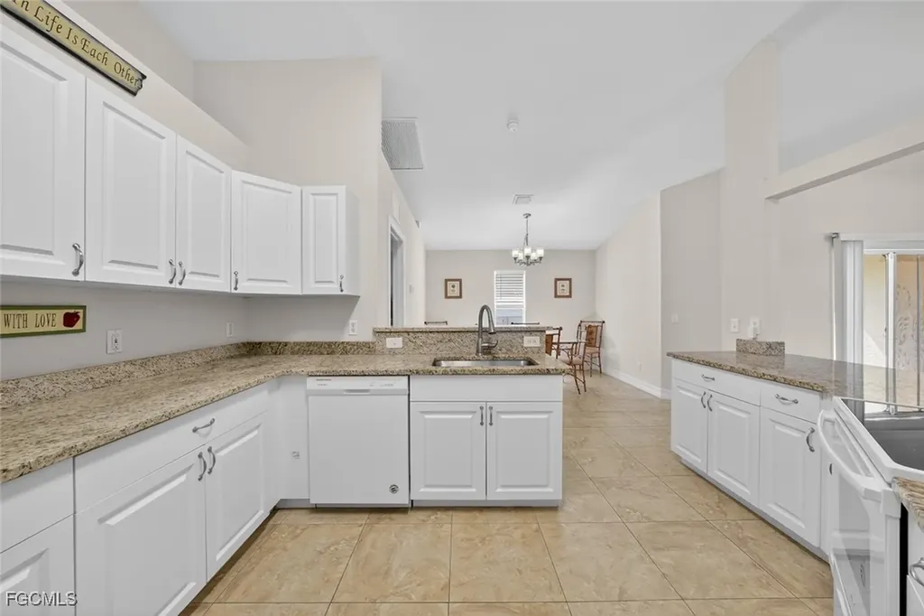 4538 SW 6th Place Cape Coral FL 33914