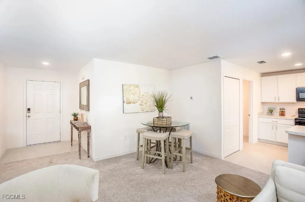 215 NW 4th Avenue Cape Coral FL 33993