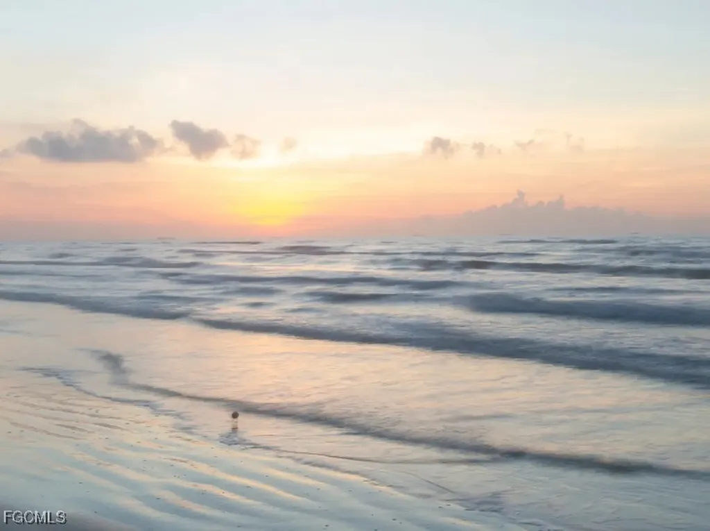 215 NW 4th Avenue Cape Coral FL 33993