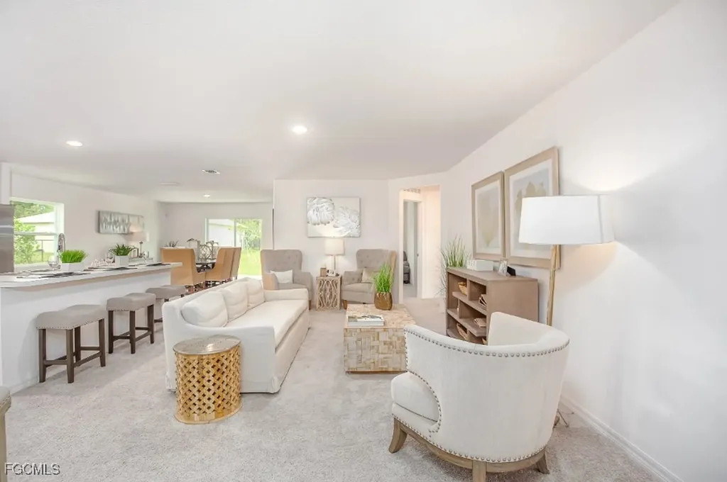 215 NW 4th Avenue Cape Coral FL 33993