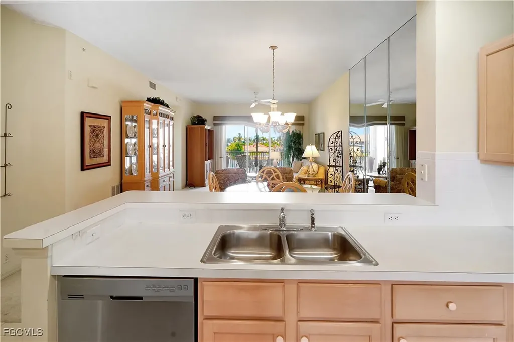 9180 Southmont Cove Fort Myers FL 33908