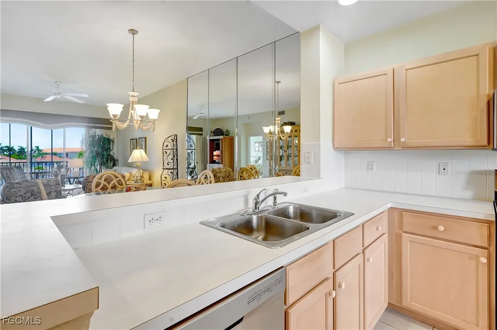 9180 Southmont Cove Fort Myers FL 33908