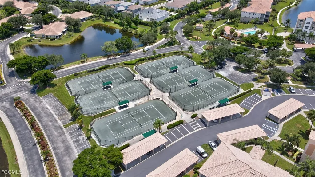 9180 Southmont Cove Fort Myers FL 33908