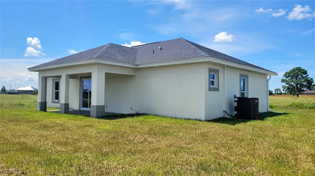 9019 E Crow Circle Labelle FL 33935