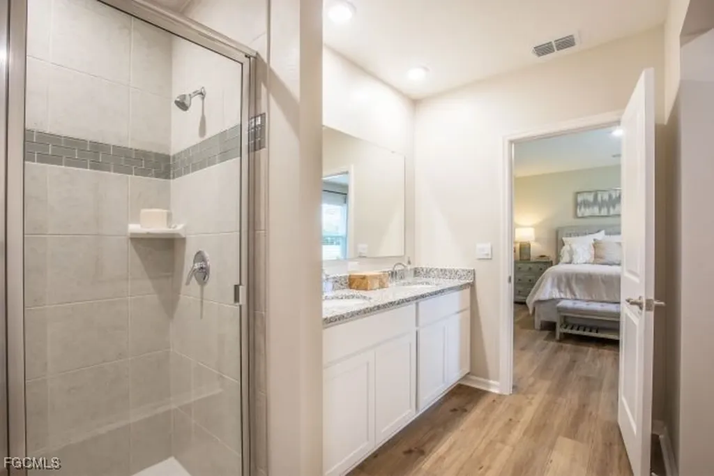 1423 SW 17th Avenue Cape Coral FL 33991