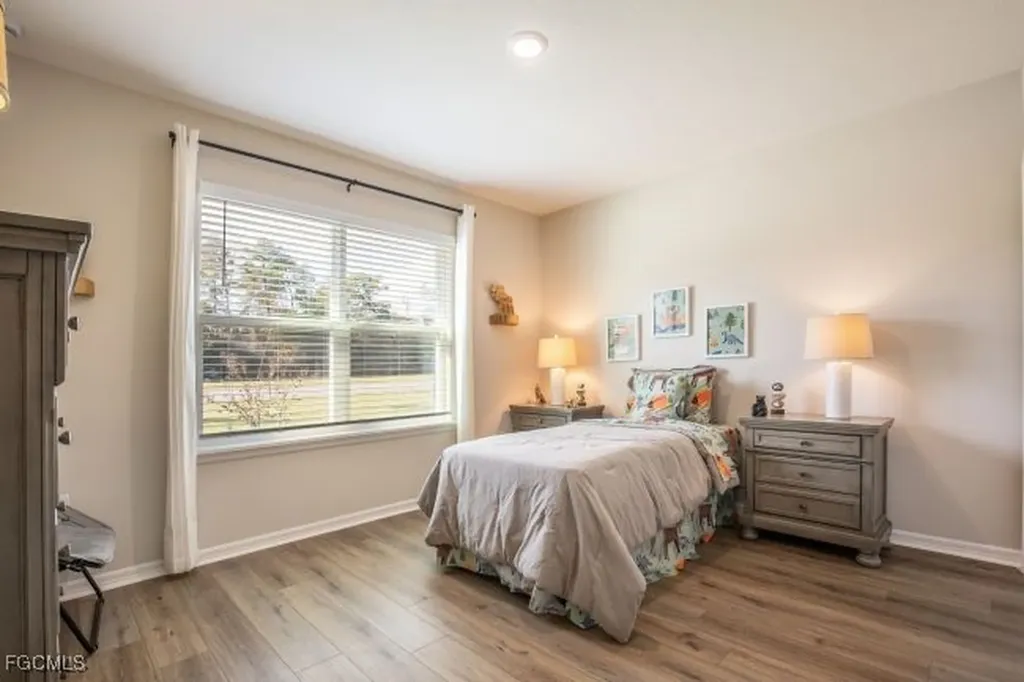 1423 SW 17th Avenue Cape Coral FL 33991