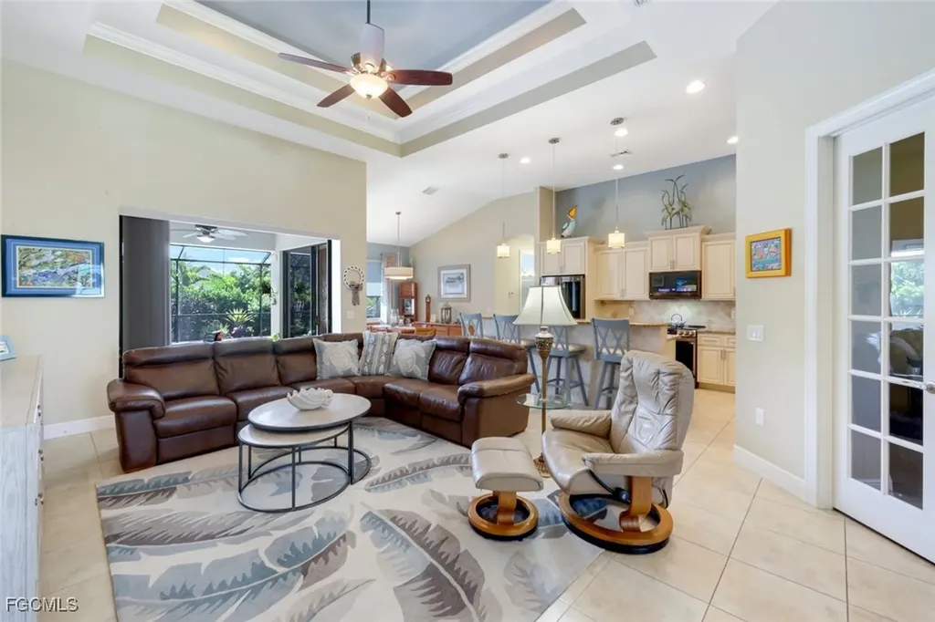 4407 SW 19th Avenue Cape Coral FL 33914