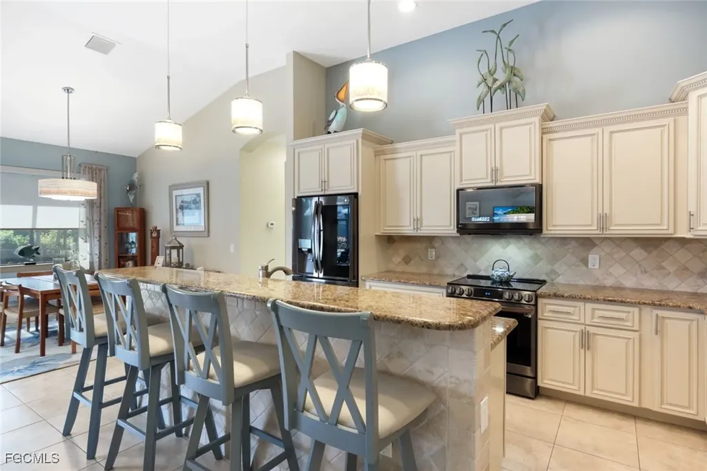 4407 SW 19th Avenue Cape Coral FL 33914