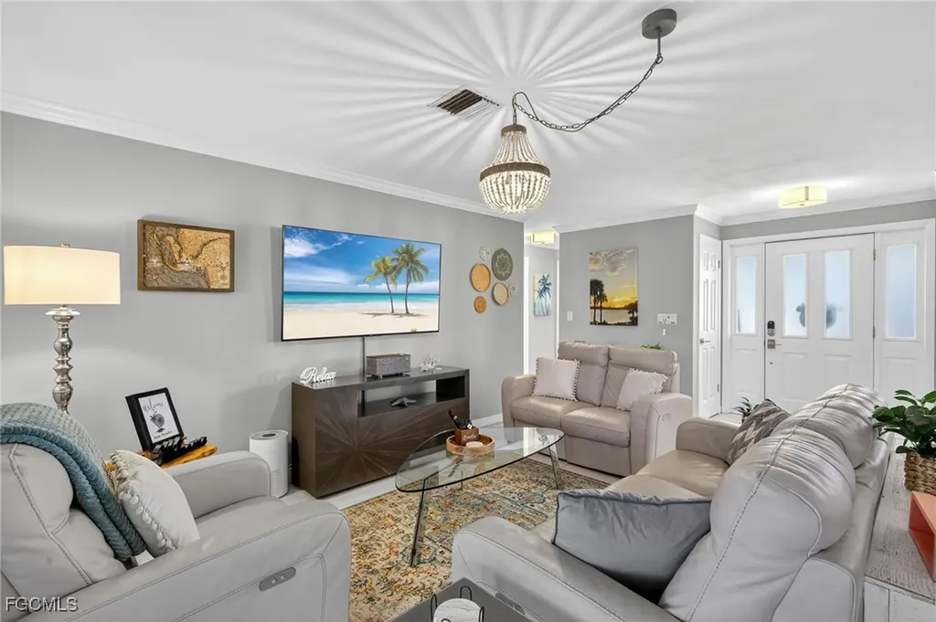 138 SE 40th Street Cape Coral FL 33904