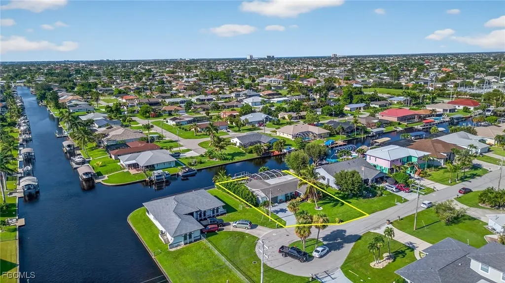 138 SE 40th Street Cape Coral FL 33904