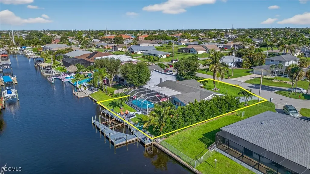 138 SE 40th Street Cape Coral FL 33904