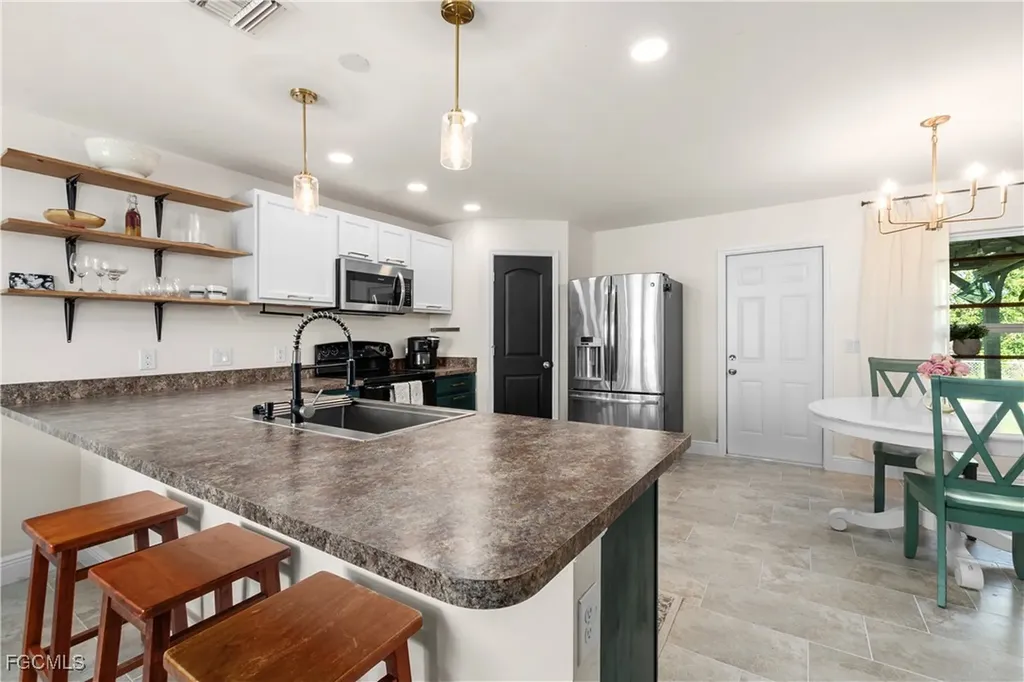 6139 Hershey Avenue Fort Myers FL 33905