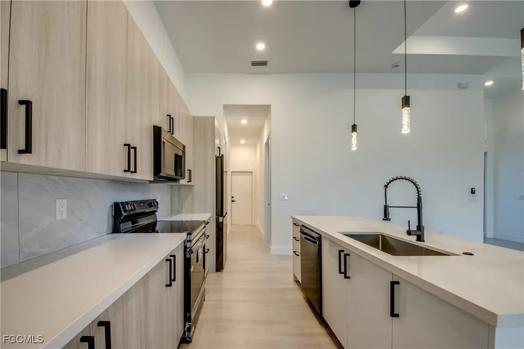 1531 NW 40th Place Cape Coral FL 33993