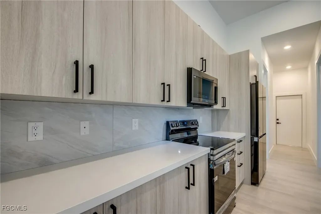 1531 NW 40th Place Cape Coral FL 33993