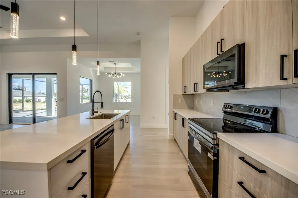 1531 NW 40th Place Cape Coral FL 33993