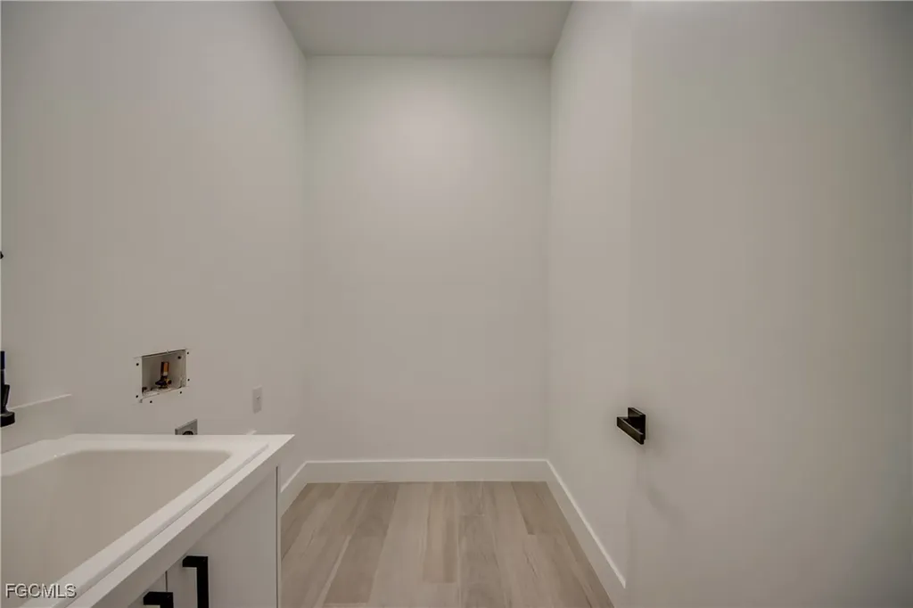 1531 NW 40th Place Cape Coral FL 33993