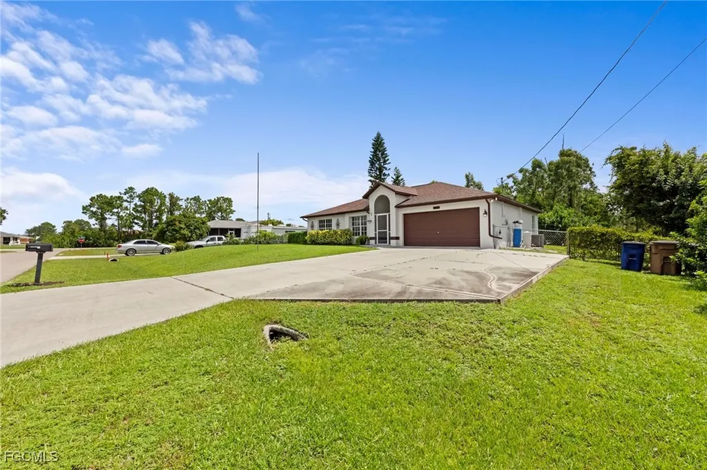 816 Agnes Avenue Lehigh Acres FL 33971