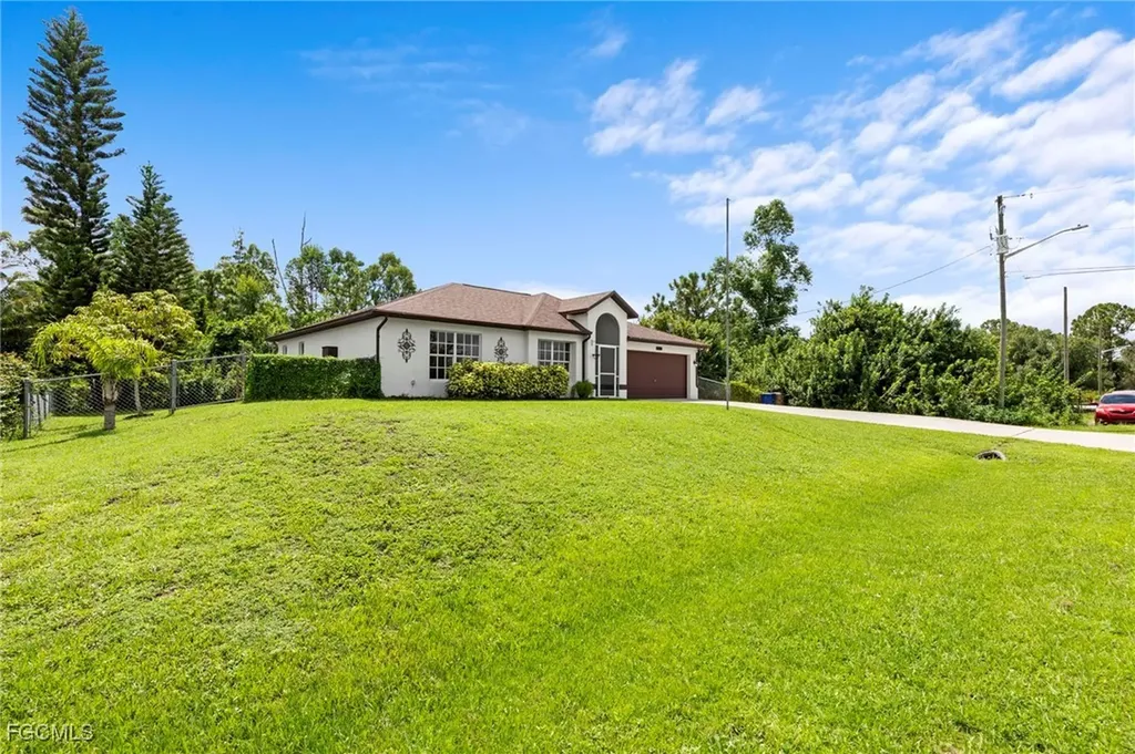 816 Agnes Avenue Lehigh Acres FL 33971