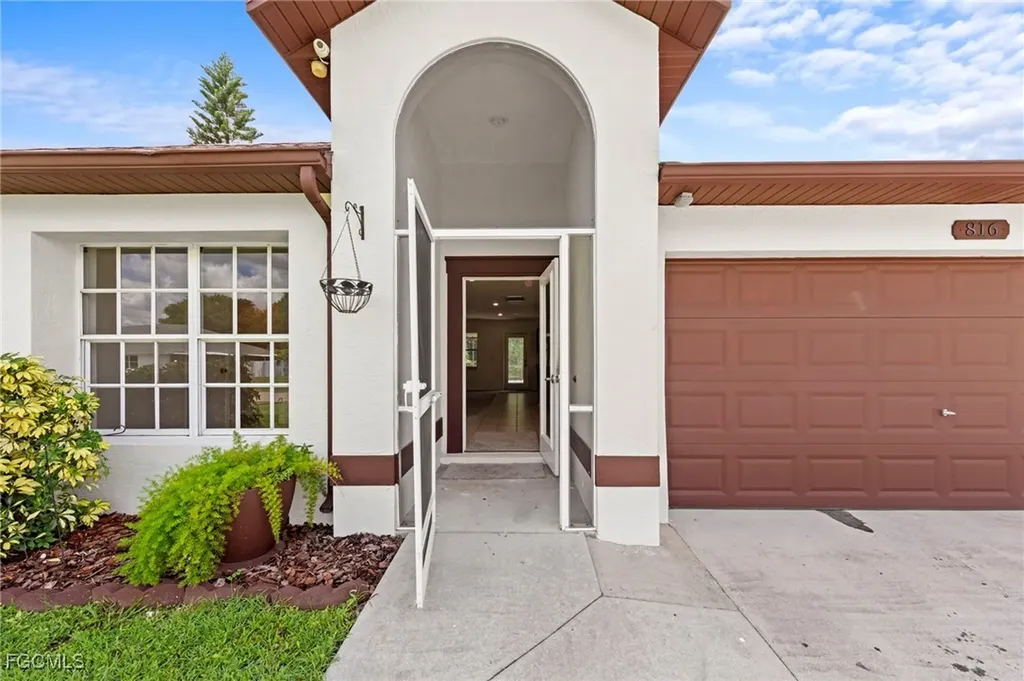 816 Agnes Avenue Lehigh Acres FL 33971