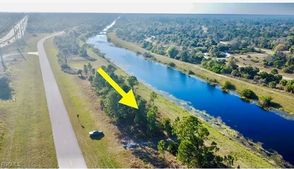 Lot 18 S Raintree Boulevard North Port FL 34288