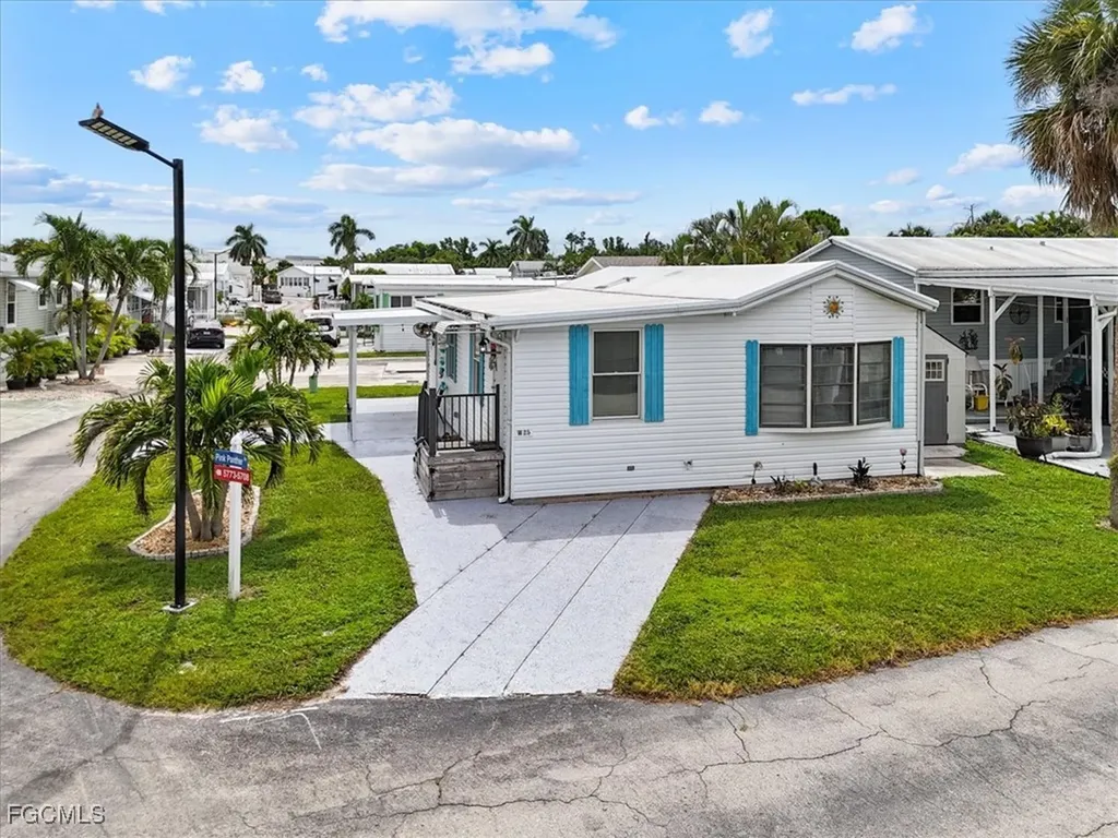 5773 Pink Panther Drive Fort Myers FL 33908