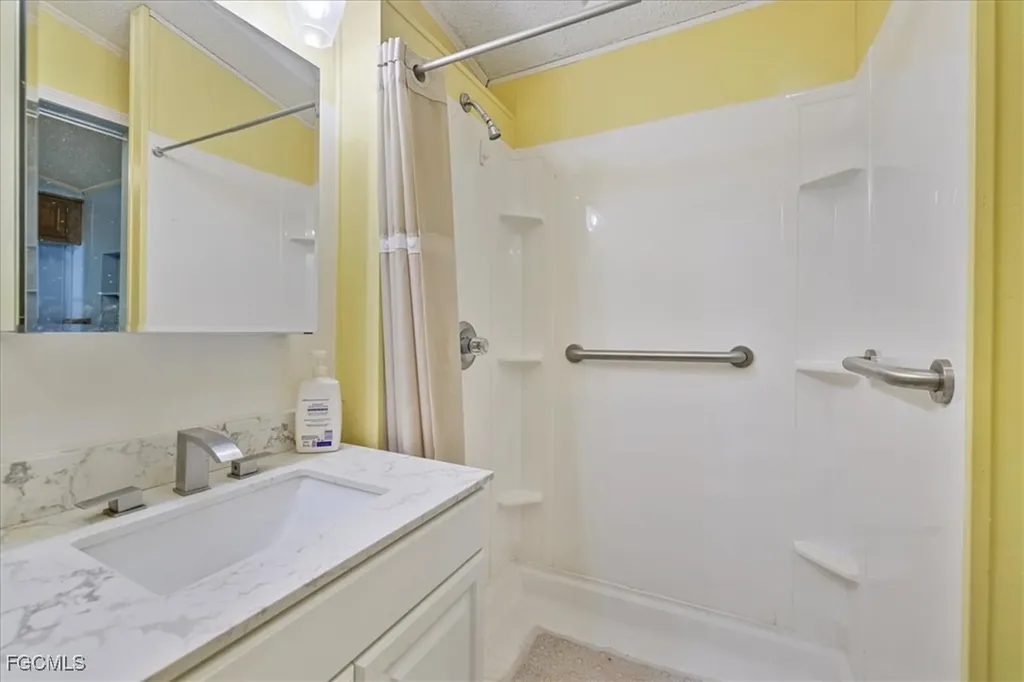 5773 Pink Panther Drive Fort Myers FL 33908