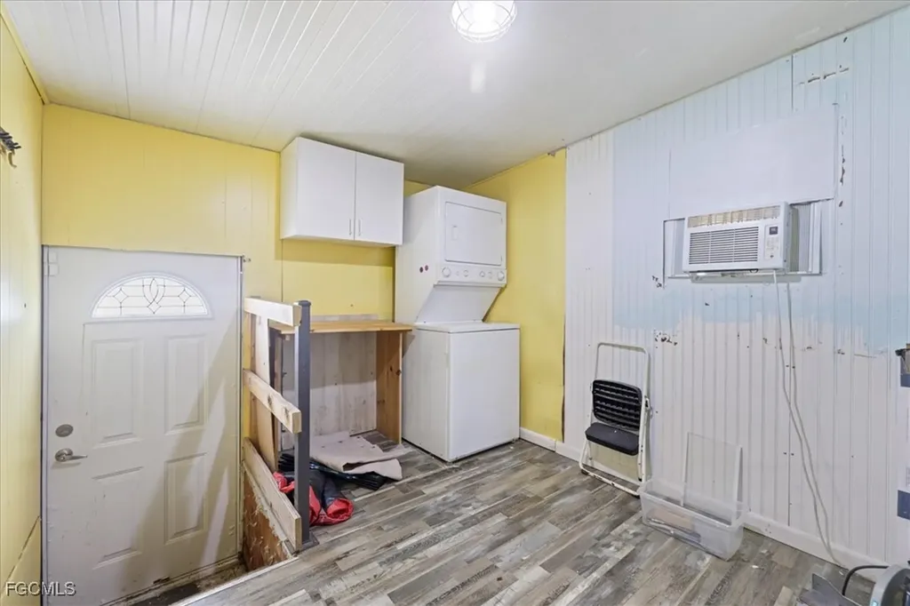 5773 Pink Panther Drive Fort Myers FL 33908