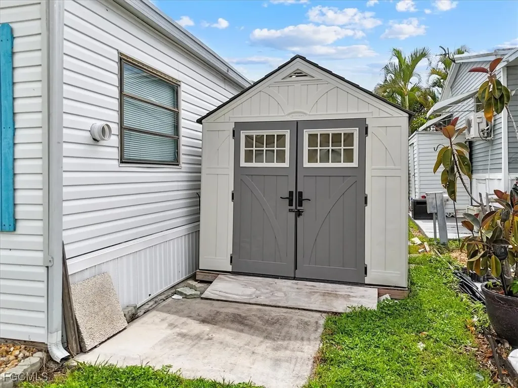 5773 Pink Panther Drive Fort Myers FL 33908