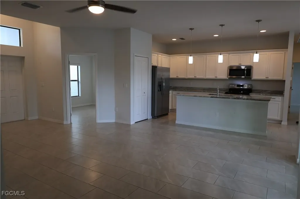 703 SW 26th Terrace Cape Coral FL 33914