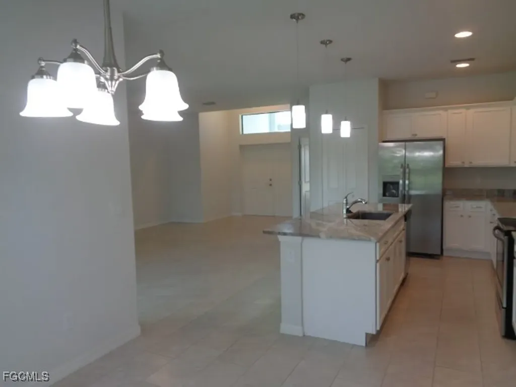 703 SW 26th Terrace Cape Coral FL 33914