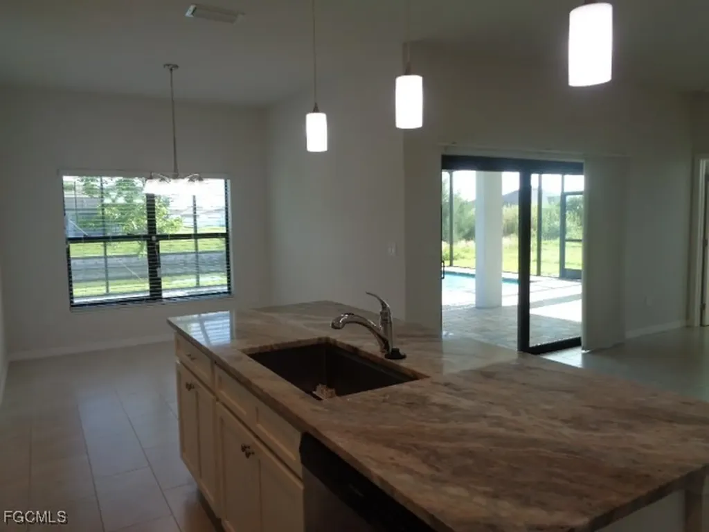 703 SW 26th Terrace Cape Coral FL 33914