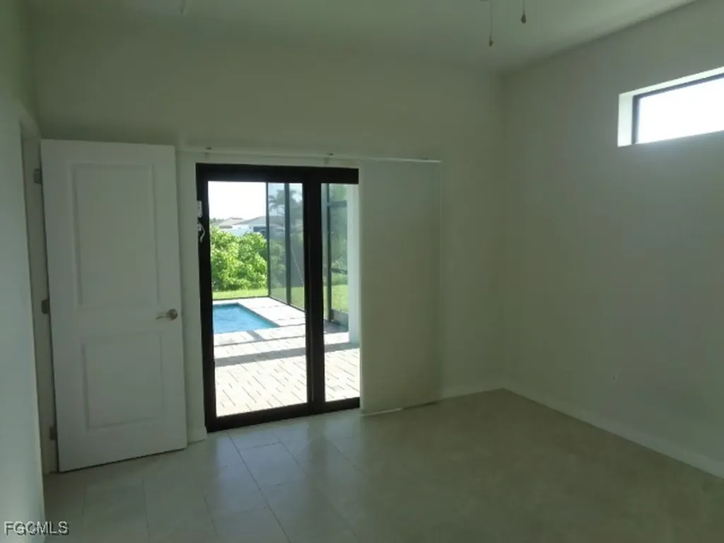 703 SW 26th Terrace Cape Coral FL 33914
