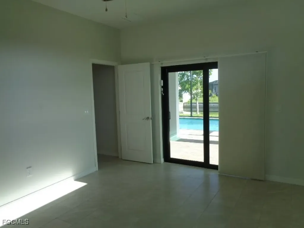 703 SW 26th Terrace Cape Coral FL 33914
