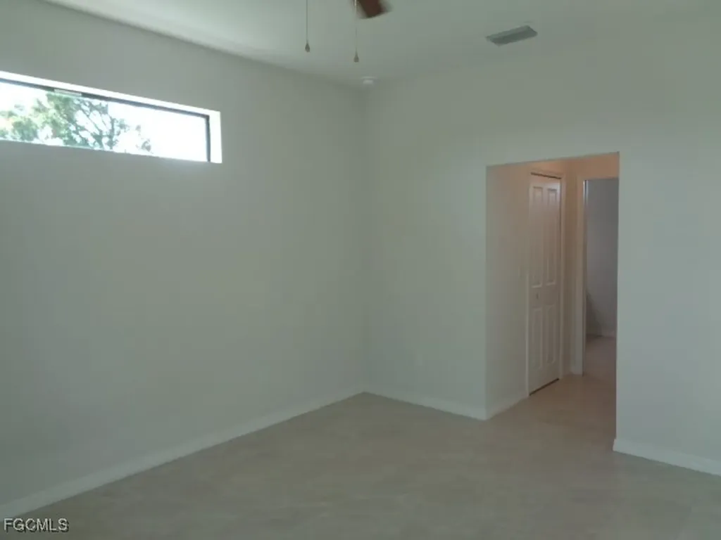 703 SW 26th Terrace Cape Coral FL 33914