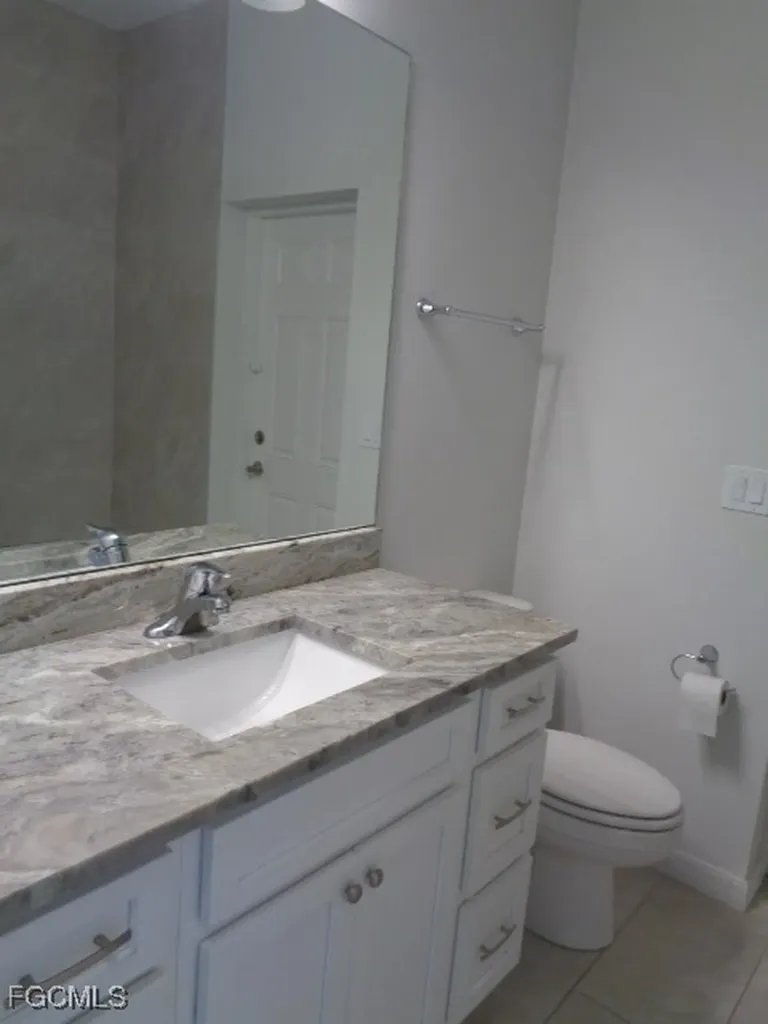 703 SW 26th Terrace Cape Coral FL 33914