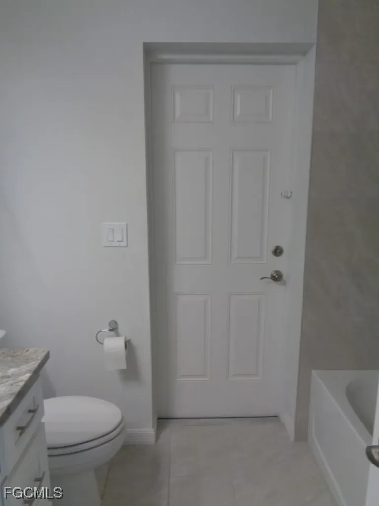 703 SW 26th Terrace Cape Coral FL 33914