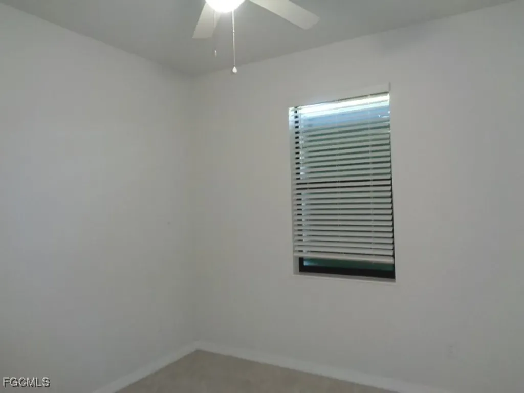 703 SW 26th Terrace Cape Coral FL 33914