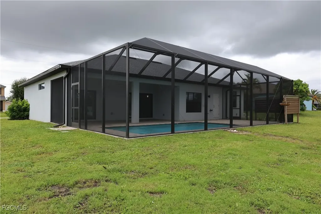 703 SW 26th Terrace Cape Coral FL 33914