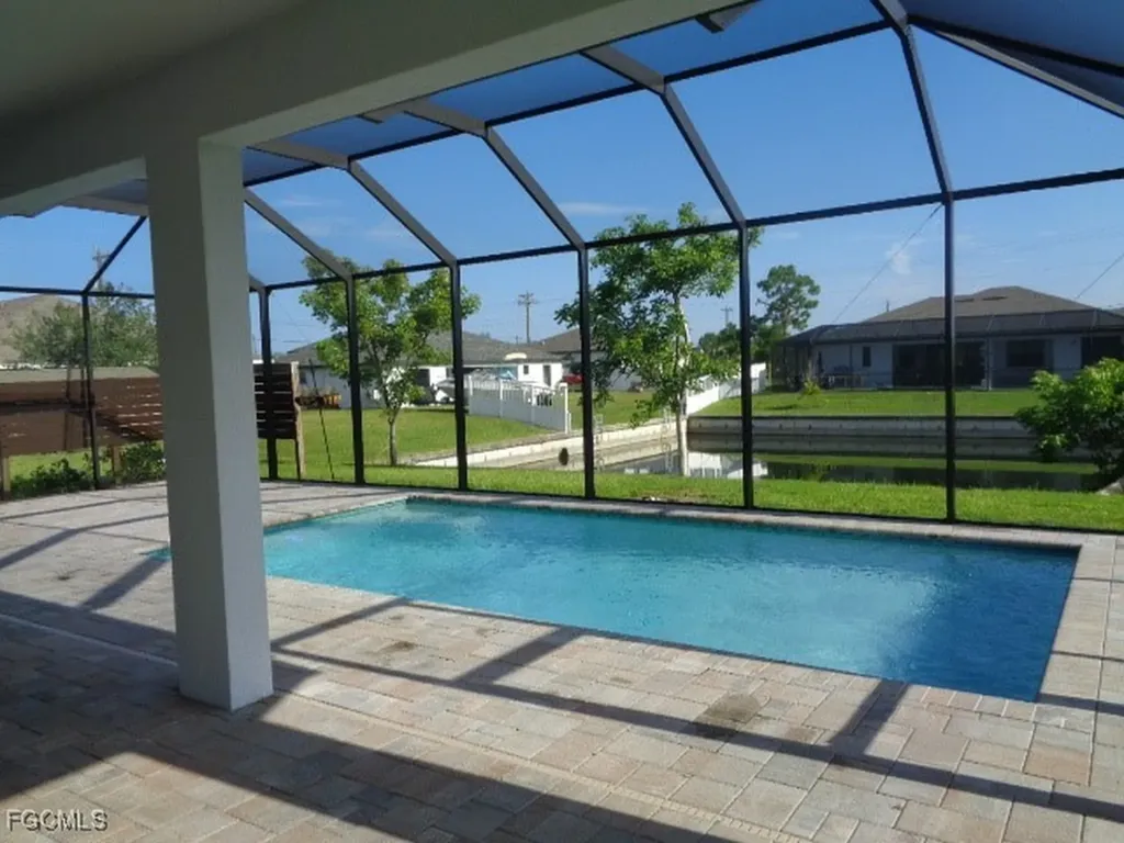 703 SW 26th Terrace Cape Coral FL 33914