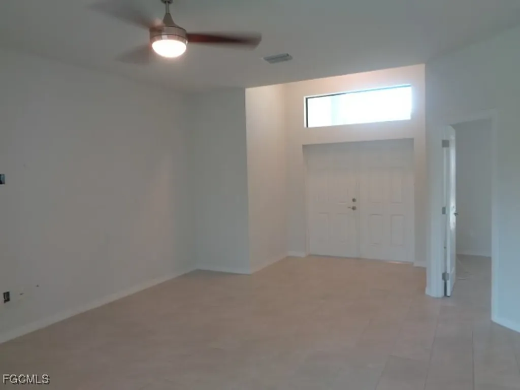 703 SW 26th Terrace Cape Coral FL 33914