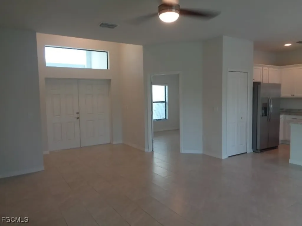 703 SW 26th Terrace Cape Coral FL 33914