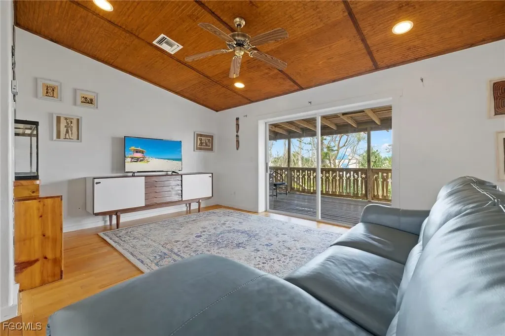 16600 Wisteria Drive Fort Myers FL 33908