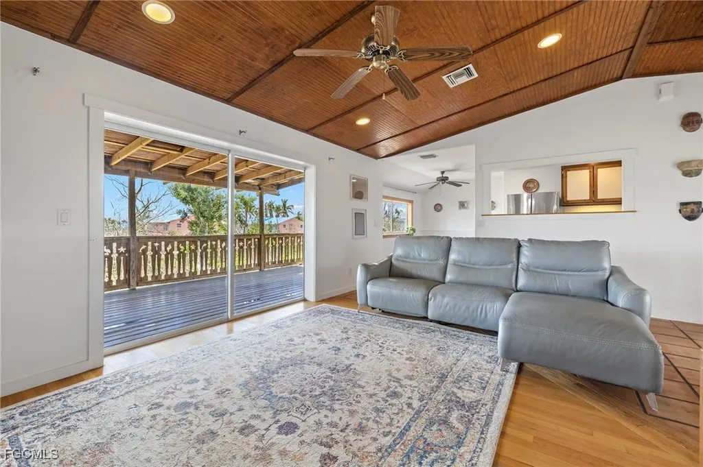 16600 Wisteria Drive Fort Myers FL 33908